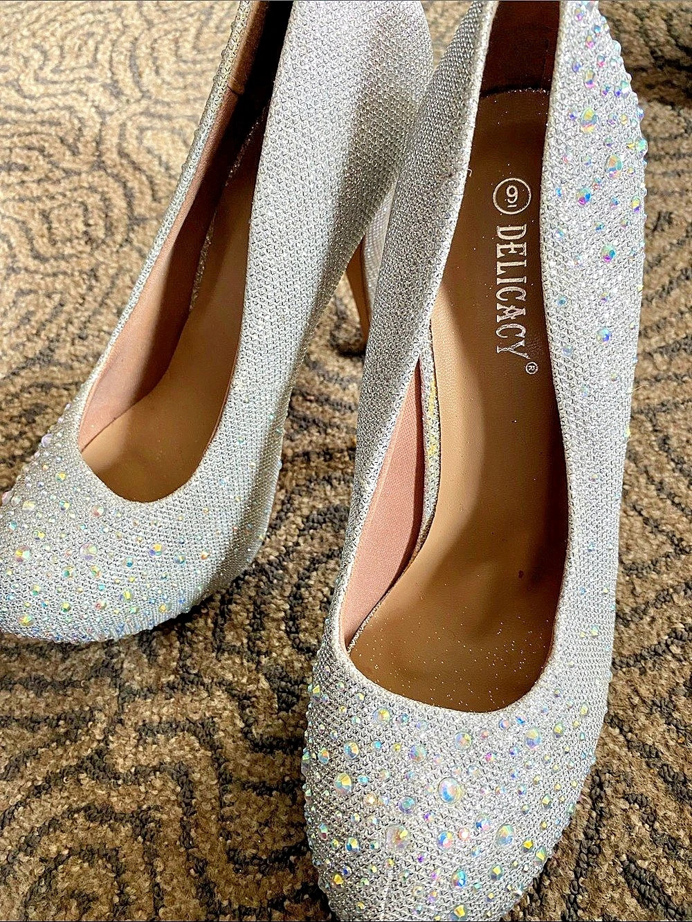 Delicacy Rhinestone Pumps in Silver US 9 Like New